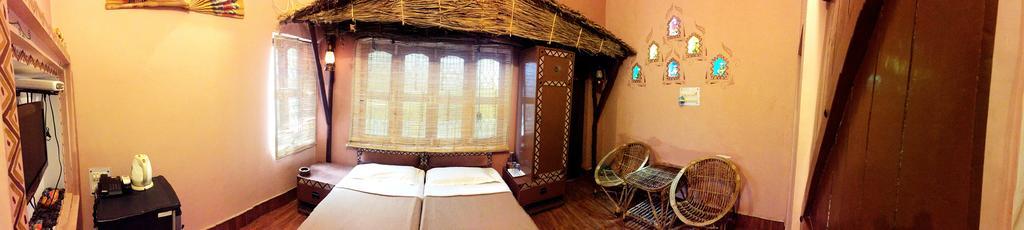 Ganges Inn Varanasi Exterior foto