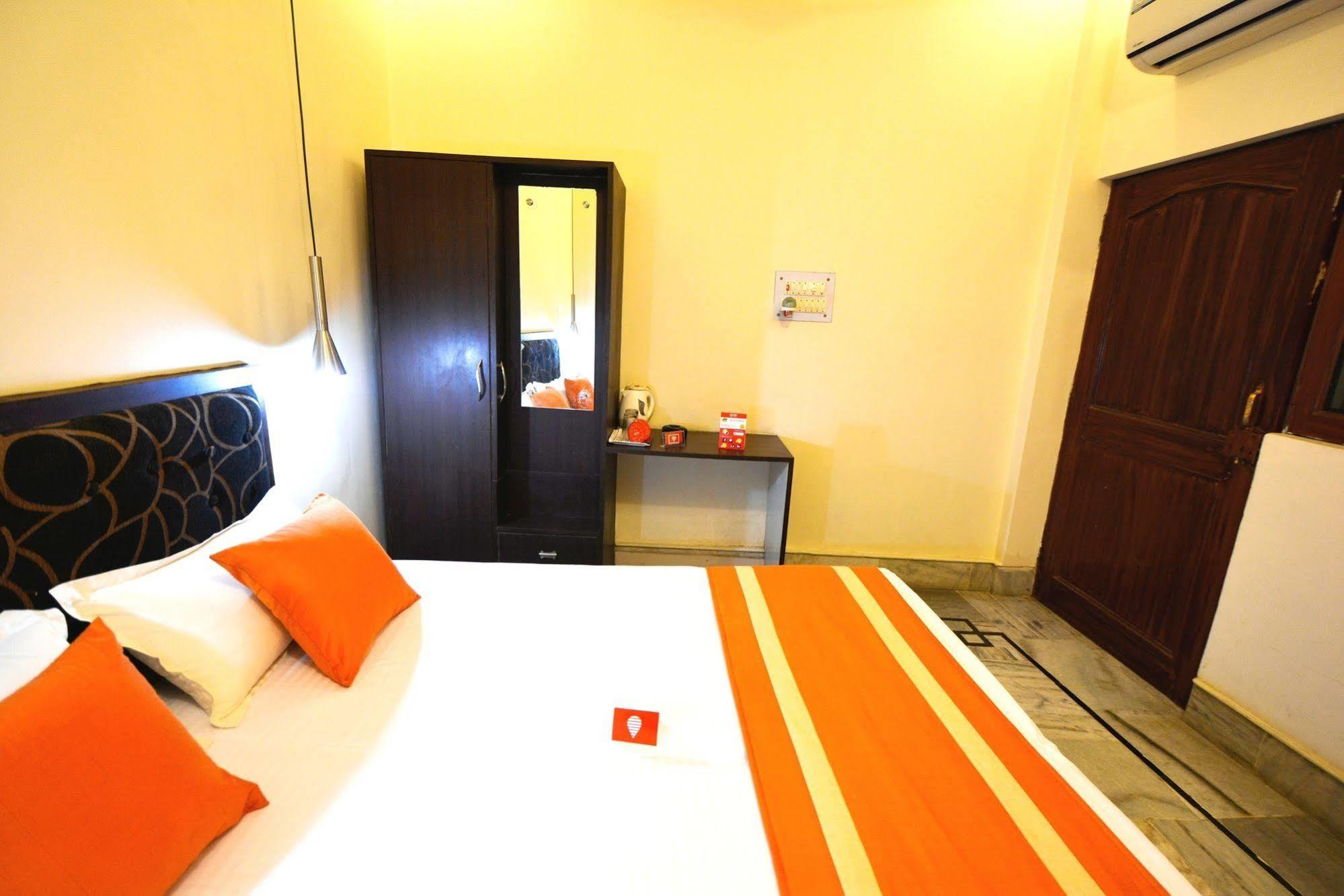Ganges Inn Varanasi Exterior foto